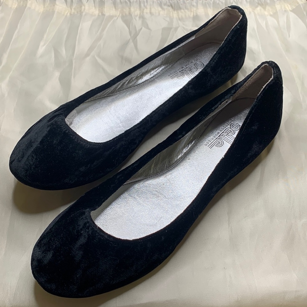 Belle by Sigerson Morrison velvet flats